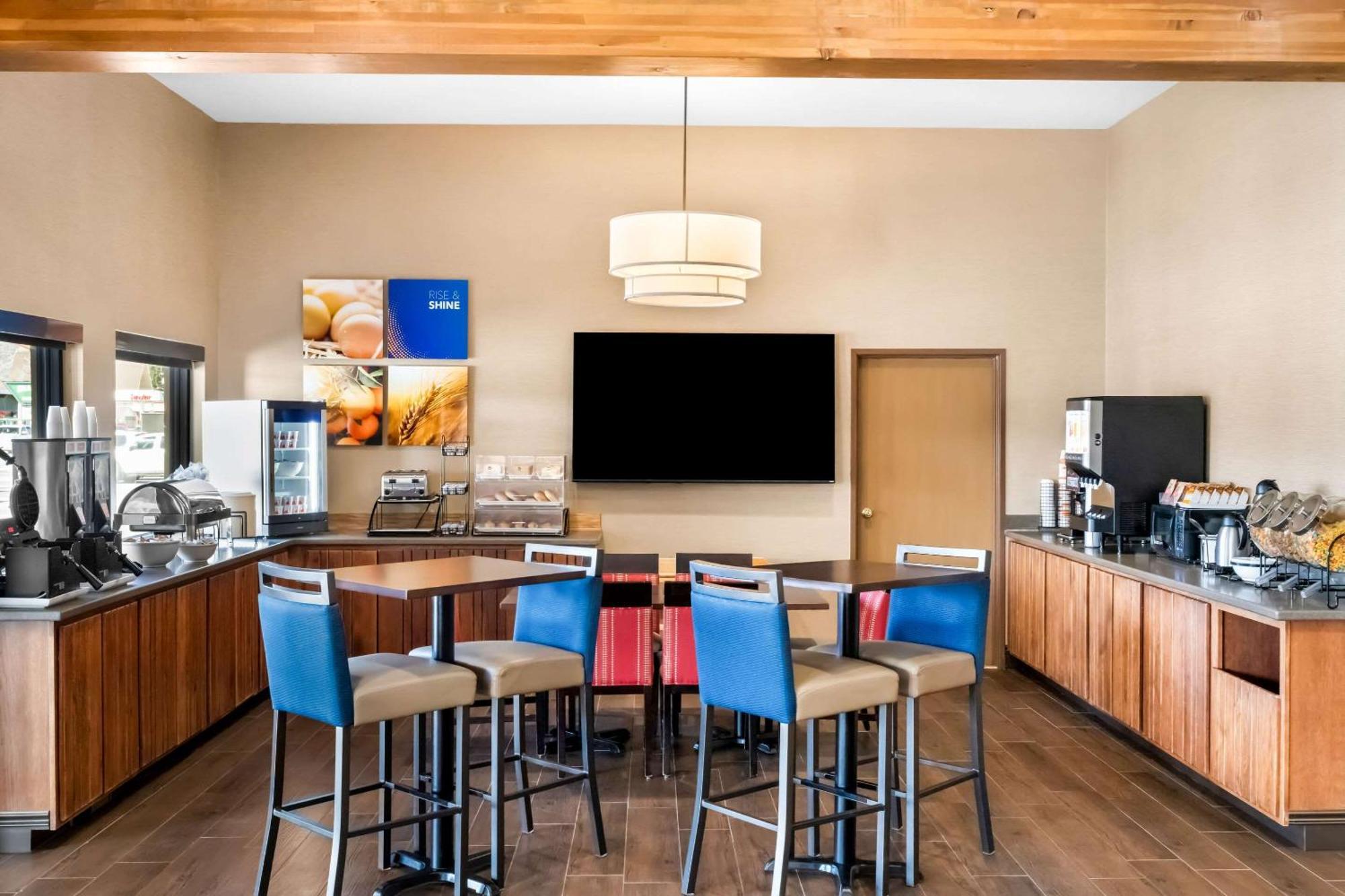 Comfort Inn At Buffalo Bill Village Resort Cody Exteriör bild